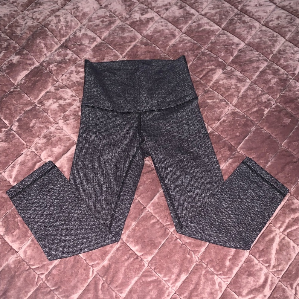 Lululemon leggings size 4